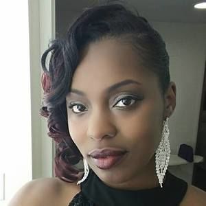 Meet your Posher, Latoya